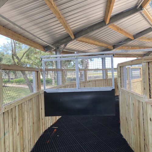 Partial Roof walker, Ketucky fence, Stallgrid flooring