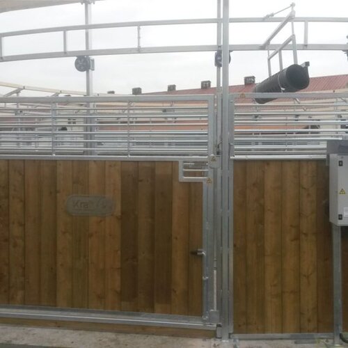 Ring-Gliding Horse Walker, 20m, 8 Horses,  State Stud Michalów, Poland